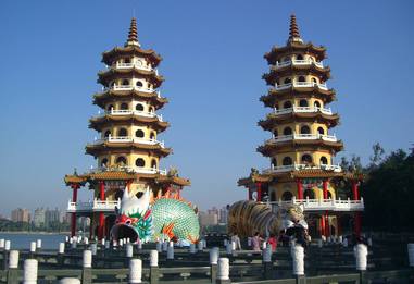 蓮池潭 龍虎塔